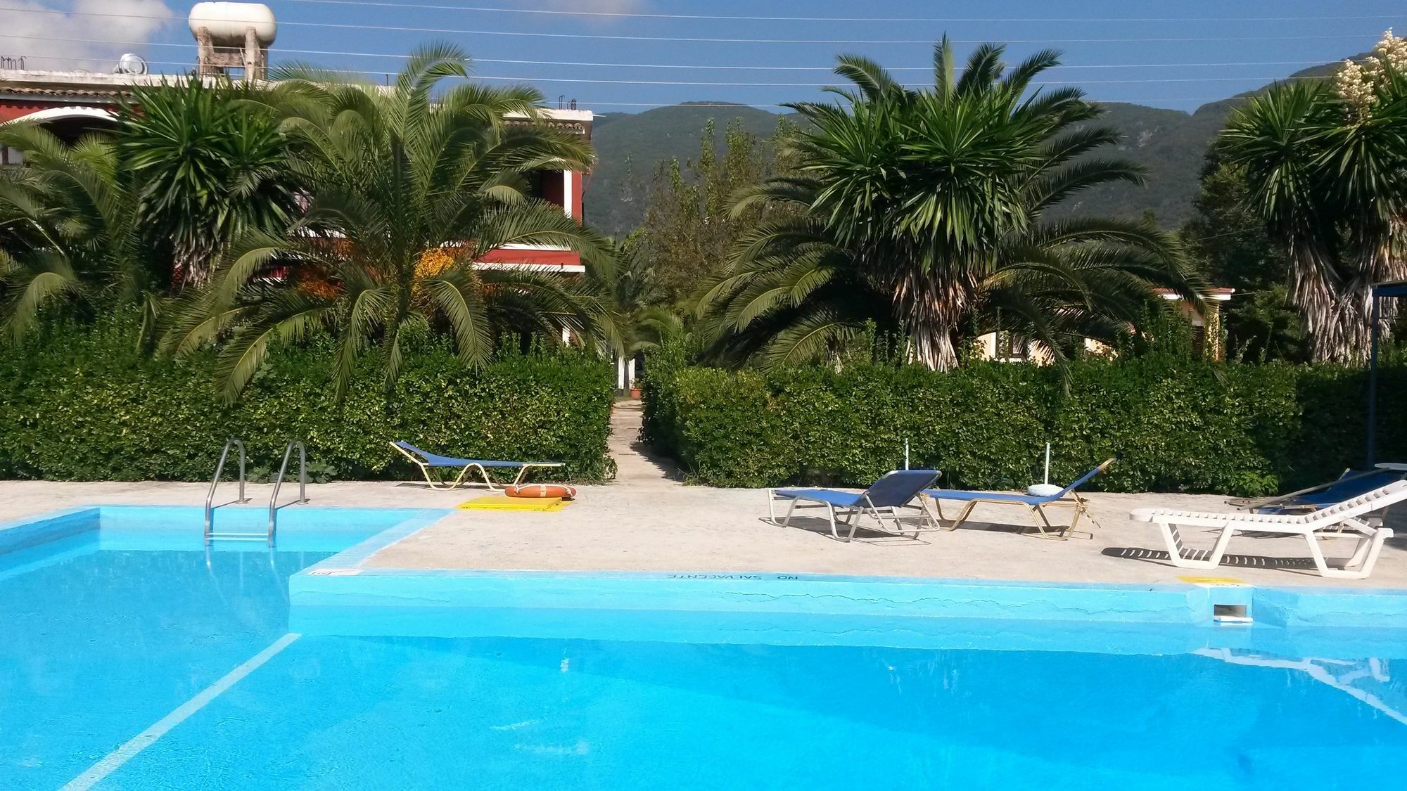 Sunny Dreams Apartments Ипсос Екстериор снимка